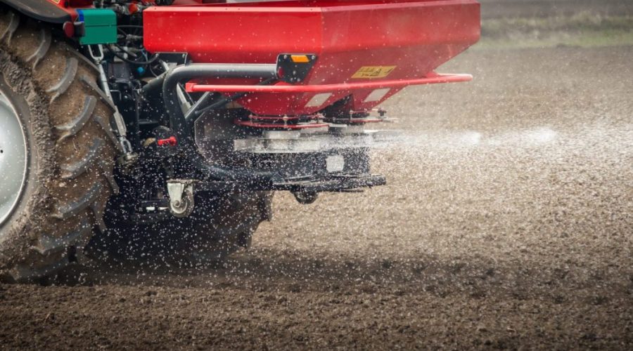 Aplicação de fertilizantes